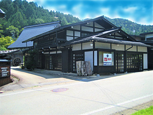 土地付き中古売店舗住宅