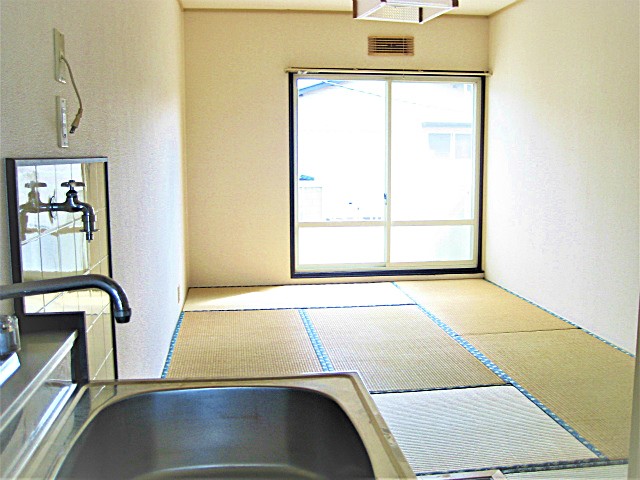 �a���V��