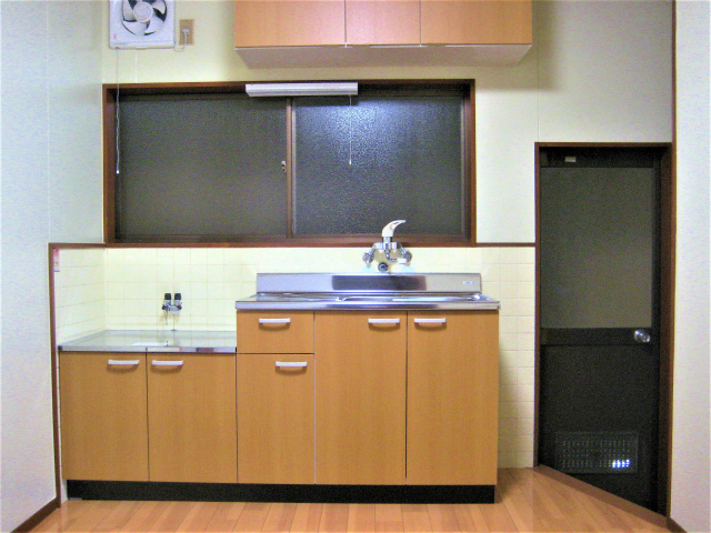 1F �L�b�`��