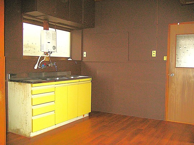 1F 4.5�� �L�b�`��